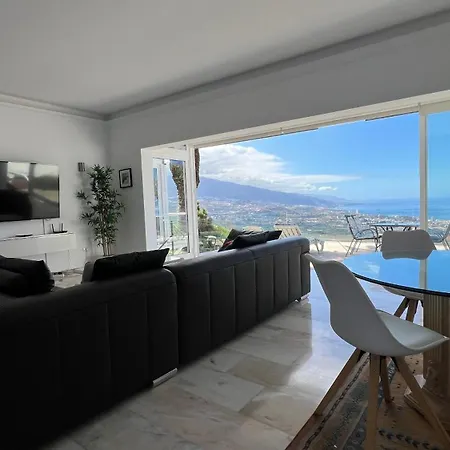 Another Day In Paradise Apartment *