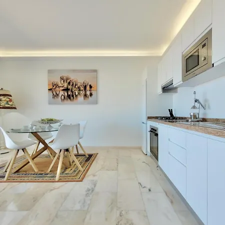 Апартаменты Another Day In Paradise